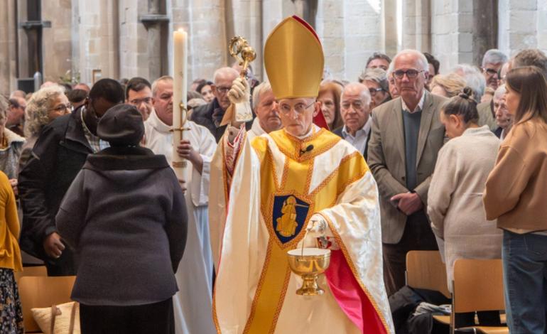 Easter Day service at Chichester Cathedral (Vivien Ruddock)