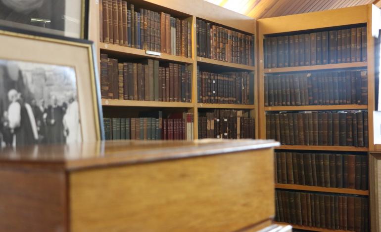 Book shelf