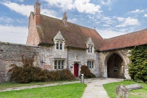 Cloisters Cottage, a former Chapel of St Faith