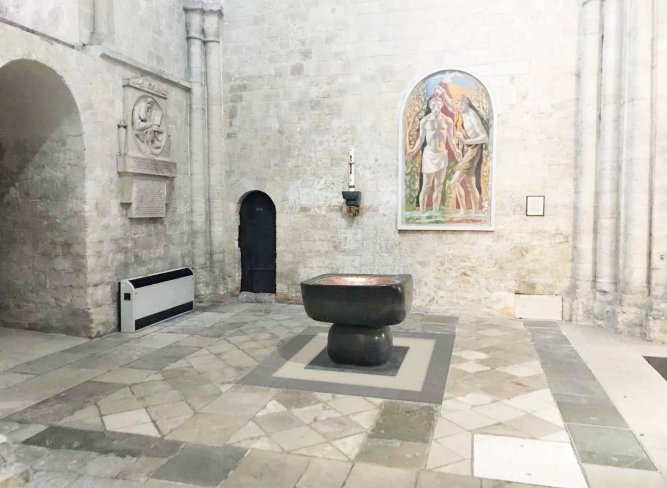 The Font, level to the ground
